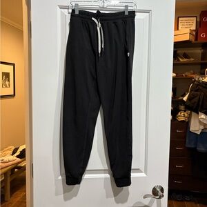 Vuori women’s  Black Joggers - XS